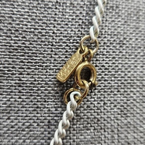 VINTAGE Monet White Enamel Filigree Tassel Chain Necklace - Picture 5 of 5